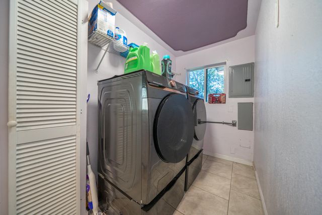 6210 Dolores Avenue, Anderson, CA 96007