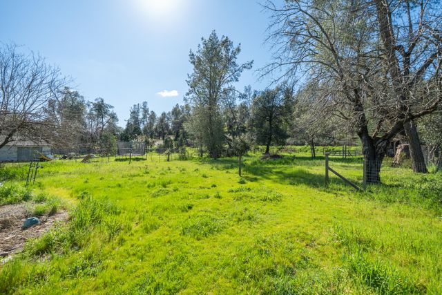 6210 Dolores Avenue, Anderson, CA 96007