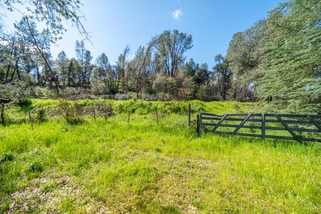 6210 Dolores Avenue, Anderson, CA 96007