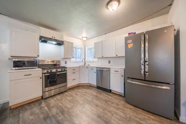 6210 Dolores Avenue, Anderson, CA 96007