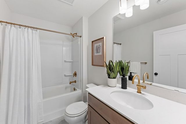 1051 130th Court E, Rosemount, MN 55068