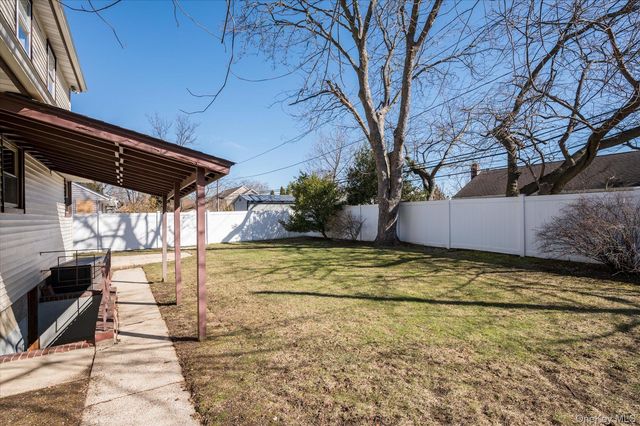 16 Seneca Drive, Massapequa, NY 11758