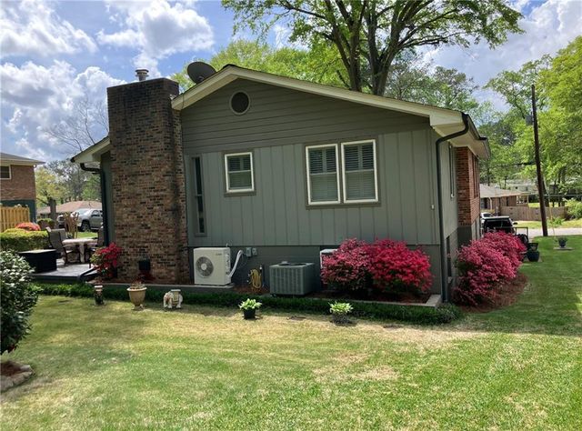 3195 Woodview Drive SE, Smyrna, GA 30082