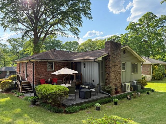3195 Woodview Drive SE, Smyrna, GA 30082