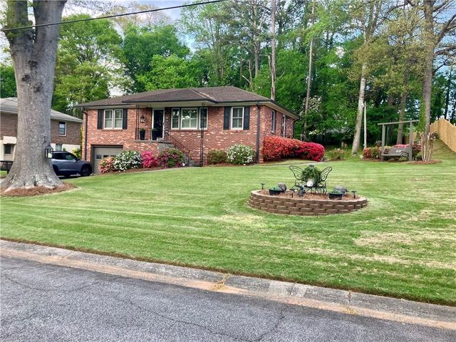 3195 Woodview Drive SE, Smyrna, GA 30082