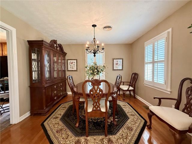3195 Woodview Drive SE, Smyrna, GA 30082