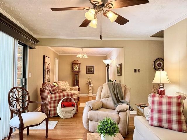 3195 Woodview Drive SE, Smyrna, GA 30082