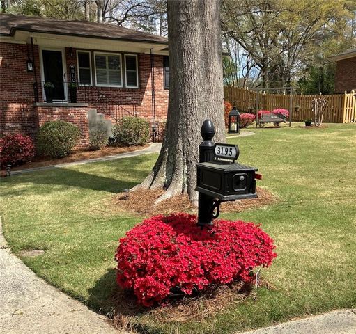 3195 Woodview Drive SE, Smyrna, GA 30082