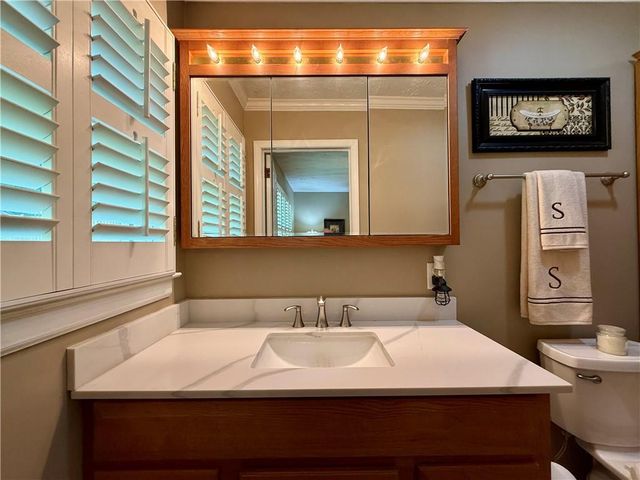 3195 Woodview Drive SE, Smyrna, GA 30082