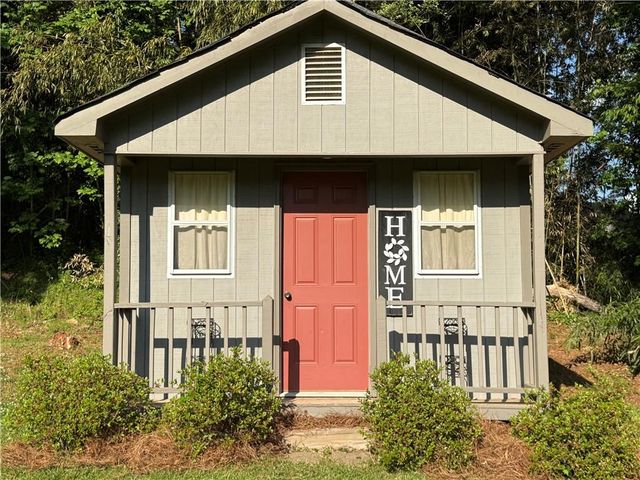3195 Woodview Drive SE, Smyrna, GA 30082