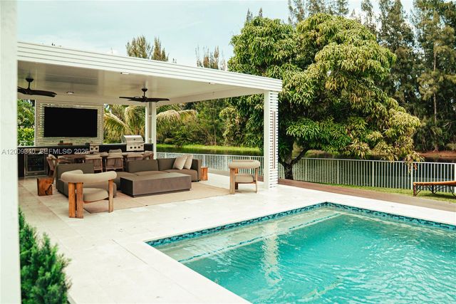 3761 SW 144th Avenue, Miramar, FL 33027