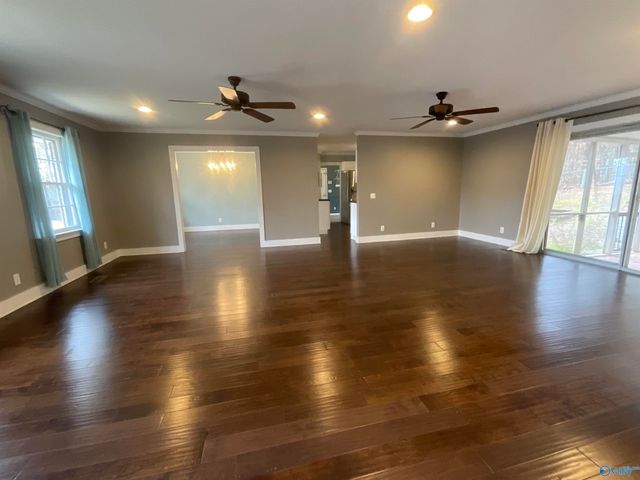 3424 Creek Circle, Guntersville, AL 35976