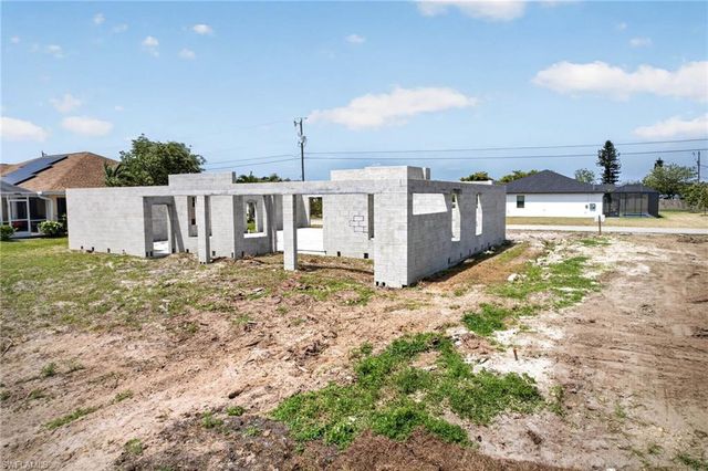 1003 NE 10th PL, Cape Coral, FL 33909