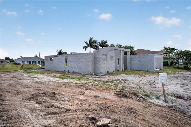 1003 NE 10th PL, Cape Coral, FL 33909