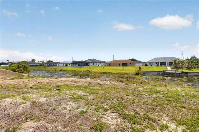 1003 NE 10th PL, Cape Coral, FL 33909