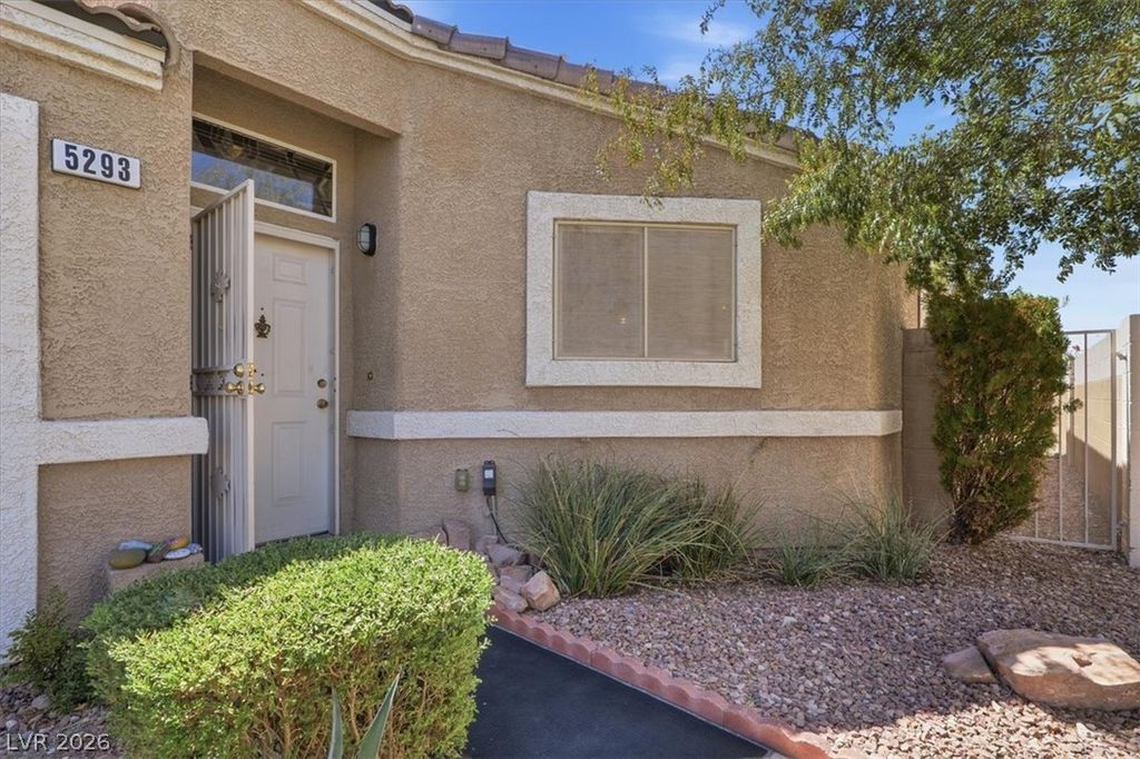 5293 Mineral Lake Drive, Las Vegas, NV 89122 — photo 3