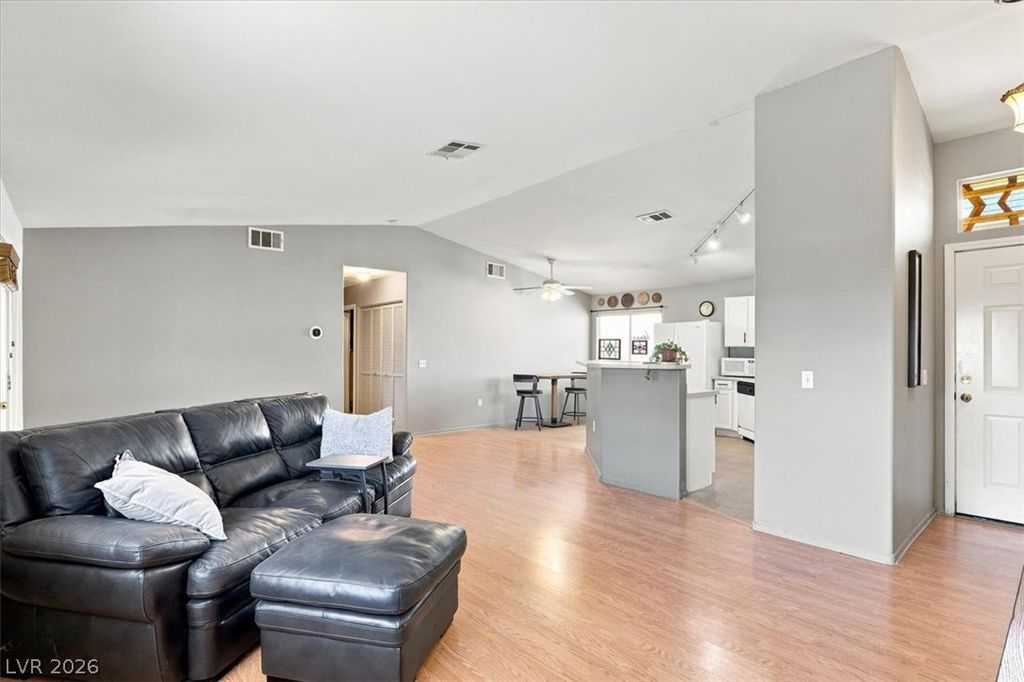 5293 Mineral Lake Drive, Las Vegas, NV 89122 — photo 4