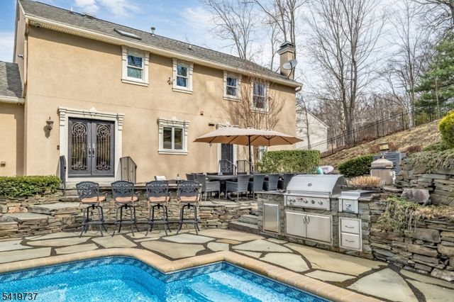 4 Michele Ct, Wayne Twp., NJ 07470