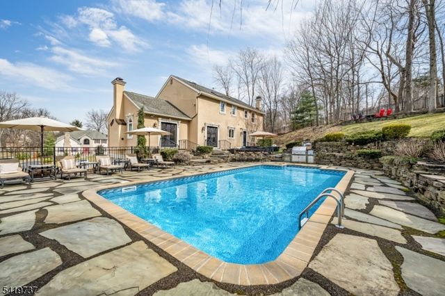 4 Michele Ct, Wayne Twp., NJ 07470
