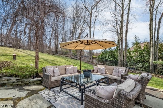 4 Michele Ct, Wayne Twp., NJ 07470