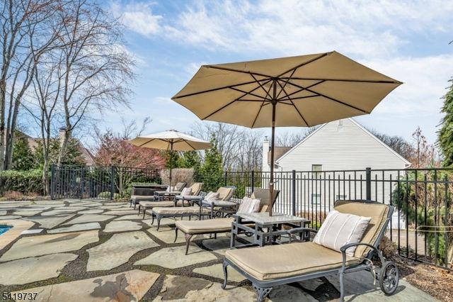 4 Michele Ct, Wayne Twp., NJ 07470