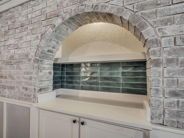 1406 E Bradley Street, Shawnee, OK 74804