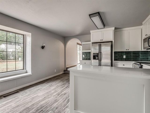 1406 E Bradley Street, Shawnee, OK 74804