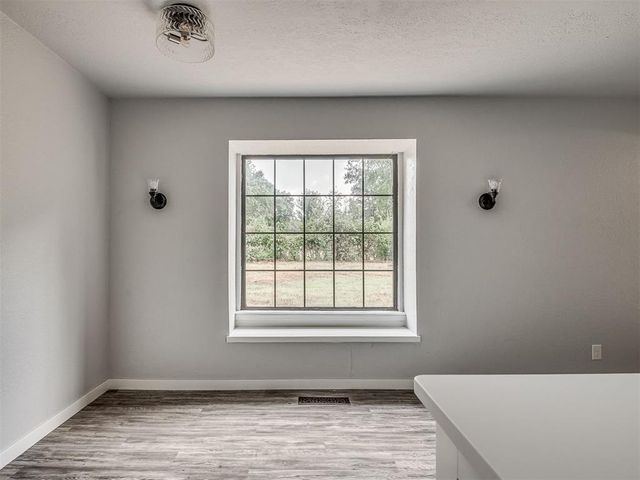 1406 E Bradley Street, Shawnee, OK 74804