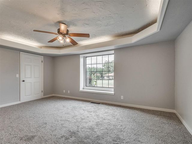 1406 E Bradley Street, Shawnee, OK 74804