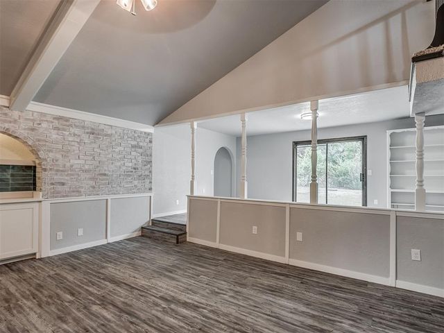 1406 E Bradley Street, Shawnee, OK 74804