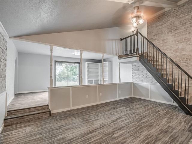 1406 E Bradley Street, Shawnee, OK 74804