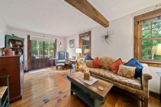81 Furnace St, Marshfield, MA 02050