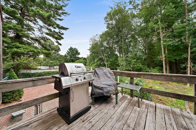 81 Furnace St, Marshfield, MA 02050