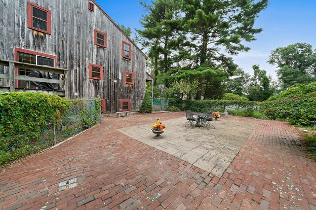 81 Furnace St, Marshfield, MA 02050