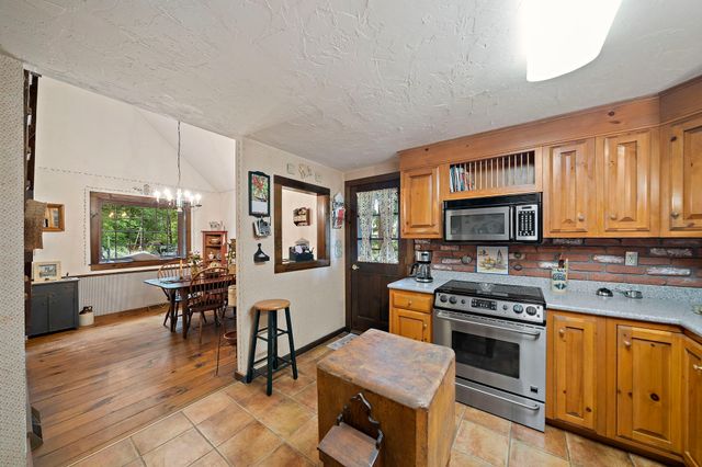 81 Furnace St, Marshfield, MA 02050