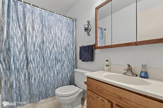 12841 Johns Road, Anchorage, AK 99515