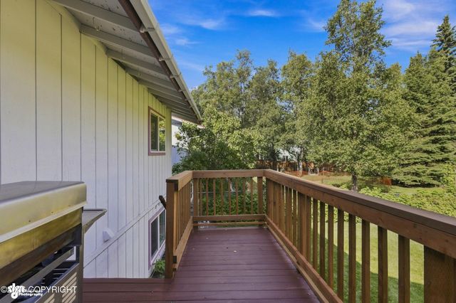 12841 Johns Road, Anchorage, AK 99515