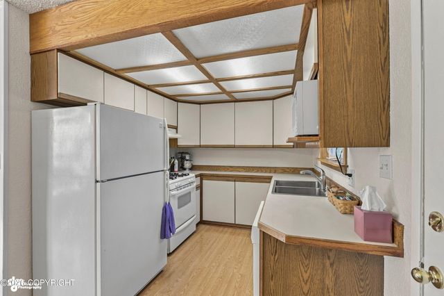12841 Johns Road, Anchorage, AK 99515