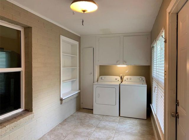 206 Frawley Street, Houston, TX 77009