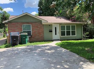 206 Frawley Street, Houston, TX 77009
