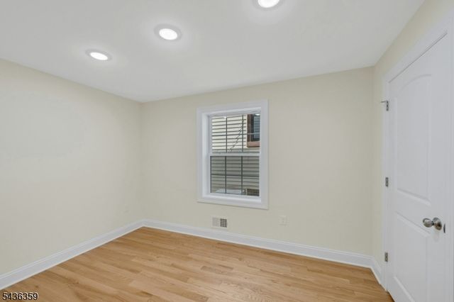 58 Vermont Ave, Newark City, NJ 07106