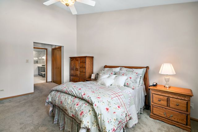 18227 Hummingbird Drive, Tinley Park, IL 60487