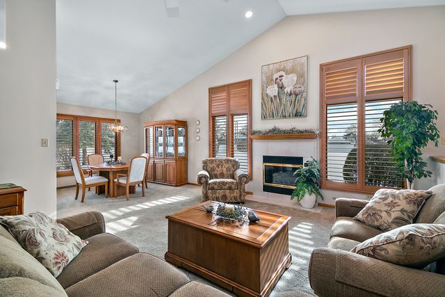 18227 Hummingbird Drive, Tinley Park, IL 60487