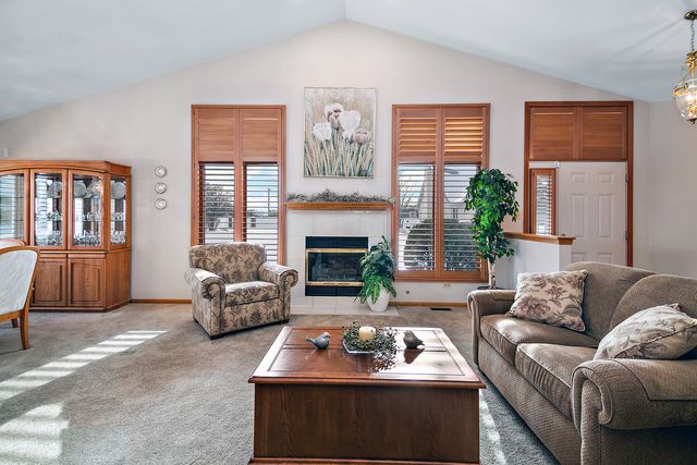 18227 Hummingbird Drive, Tinley Park, IL 60487