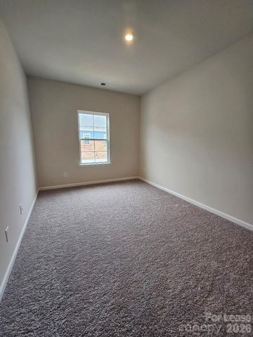 5416 Kinsbridge Drive, Charlotte, NC 28227