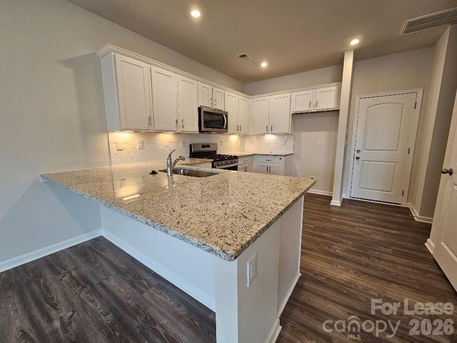 5416 Kinsbridge Drive, Charlotte, NC 28227