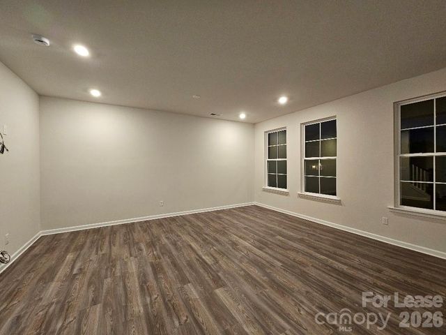 5416 Kinsbridge Drive, Charlotte, NC 28227