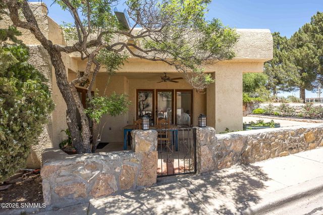 20 Las Casitas, Las Cruces, NM 88007