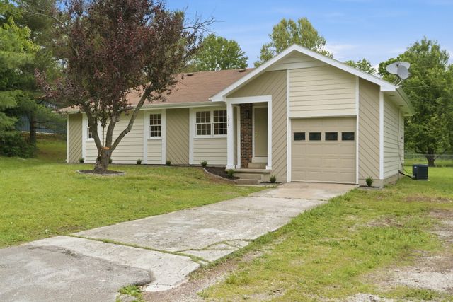 1714 Clearwater Circle, Ozark, MO 65721