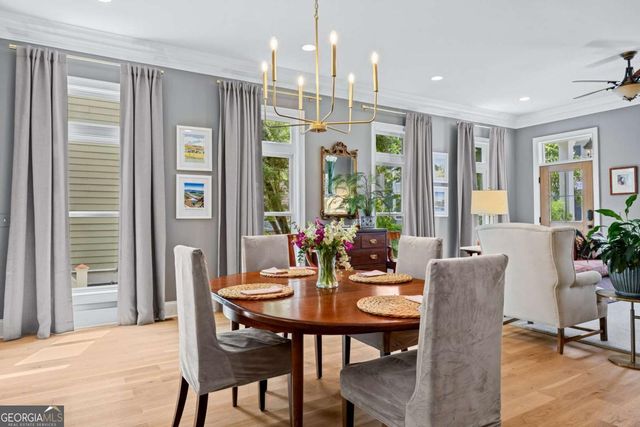 9 Turnbull Lane, Savannah, GA 31410